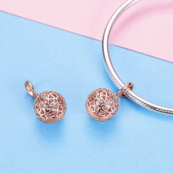 Motion Clover Dangling Charm - Image 2