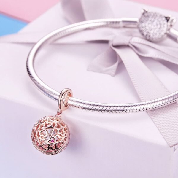 Motion Clover Dangling Charm - Image 3