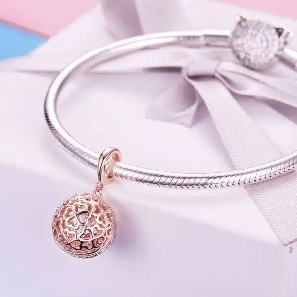 Motion Clover Dangling Charm - Image 3