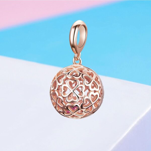 Motion Clover Dangling Charm - Image 4