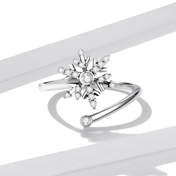 Shiny Snowflake Ring - Image 2