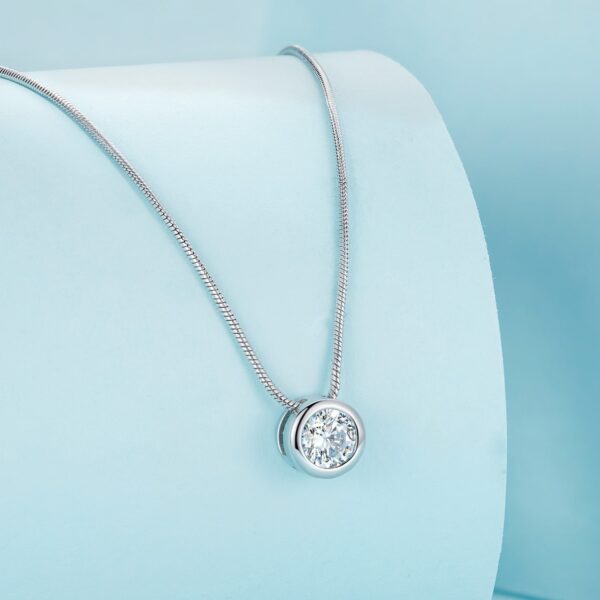 Simple Round Zirconia Necklace - Image 2