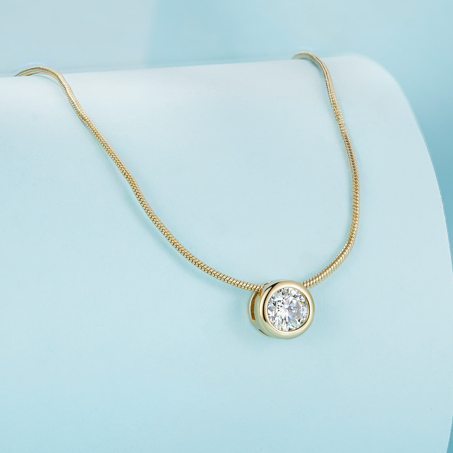 Simple Round Zirconia Necklace (Gold Plated)