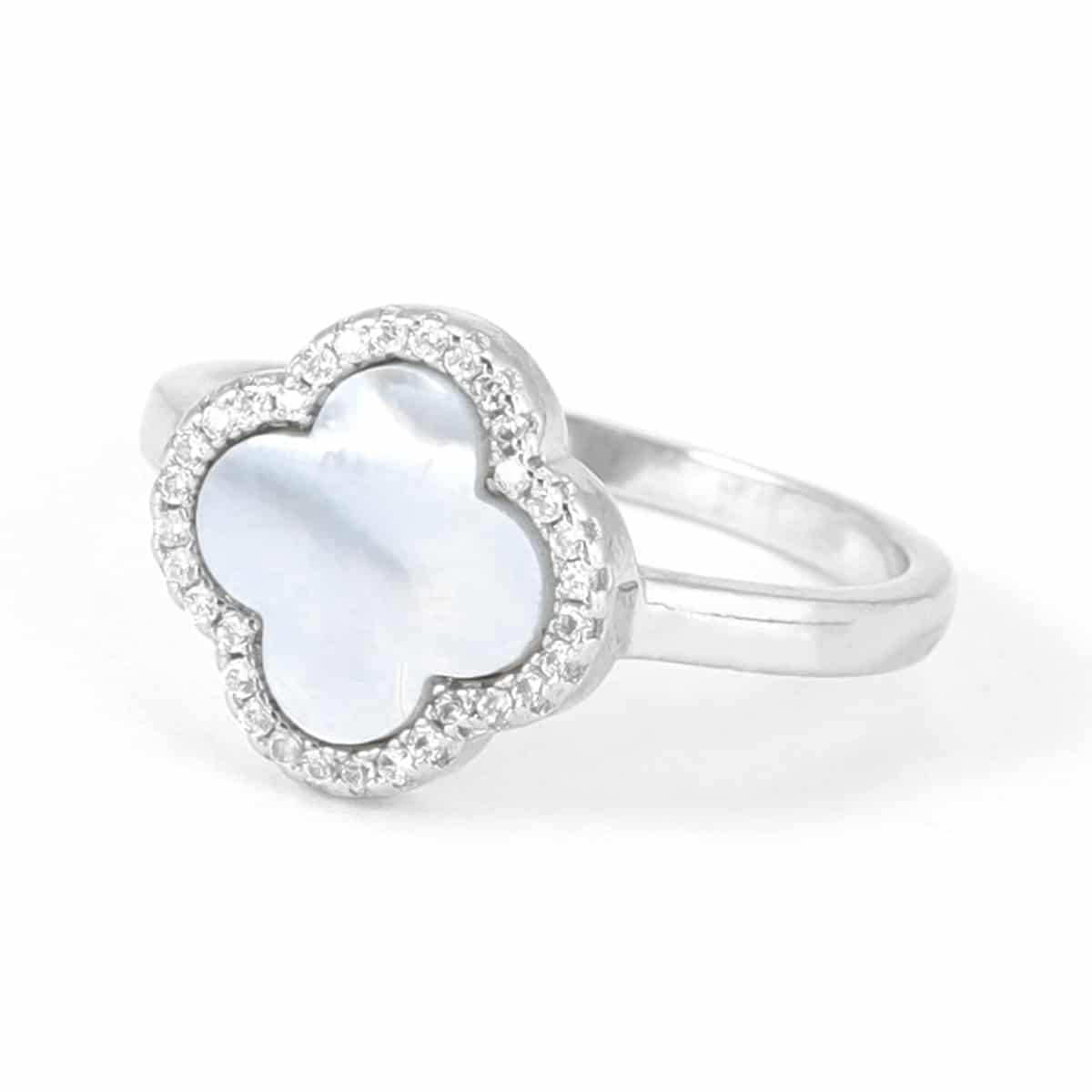 Four Leaf Clover Ring (Pearl)