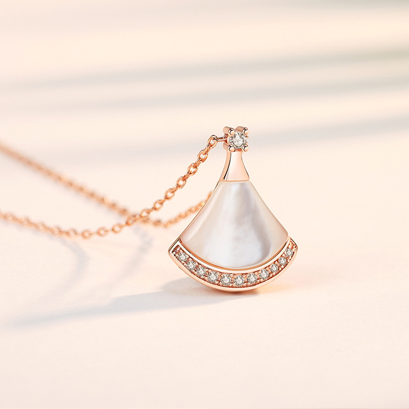 Skirt Mother of Pearl Necklace (Rose Gold)