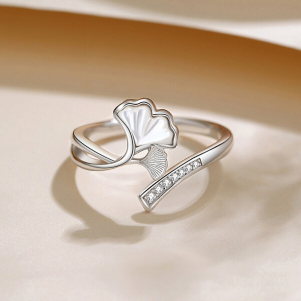 Two Leaf Ring - Image 3