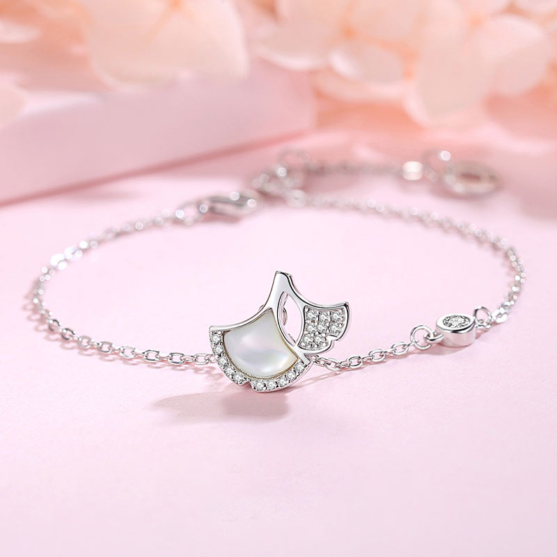 Sweet Fan-Shaped Skirt Ginkgo Bracelet