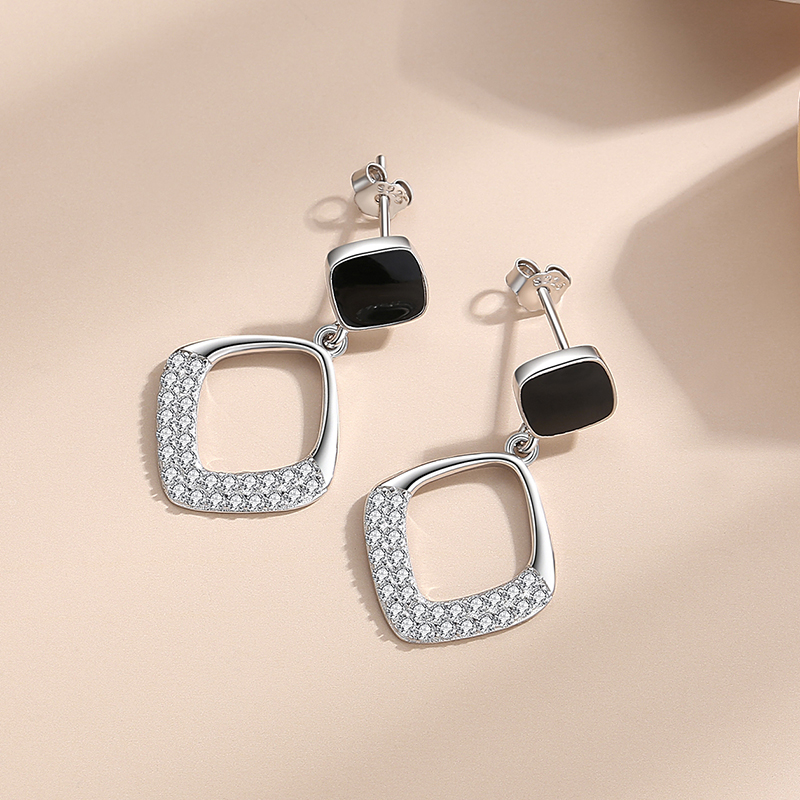 Black Geometric Dangle Earrings