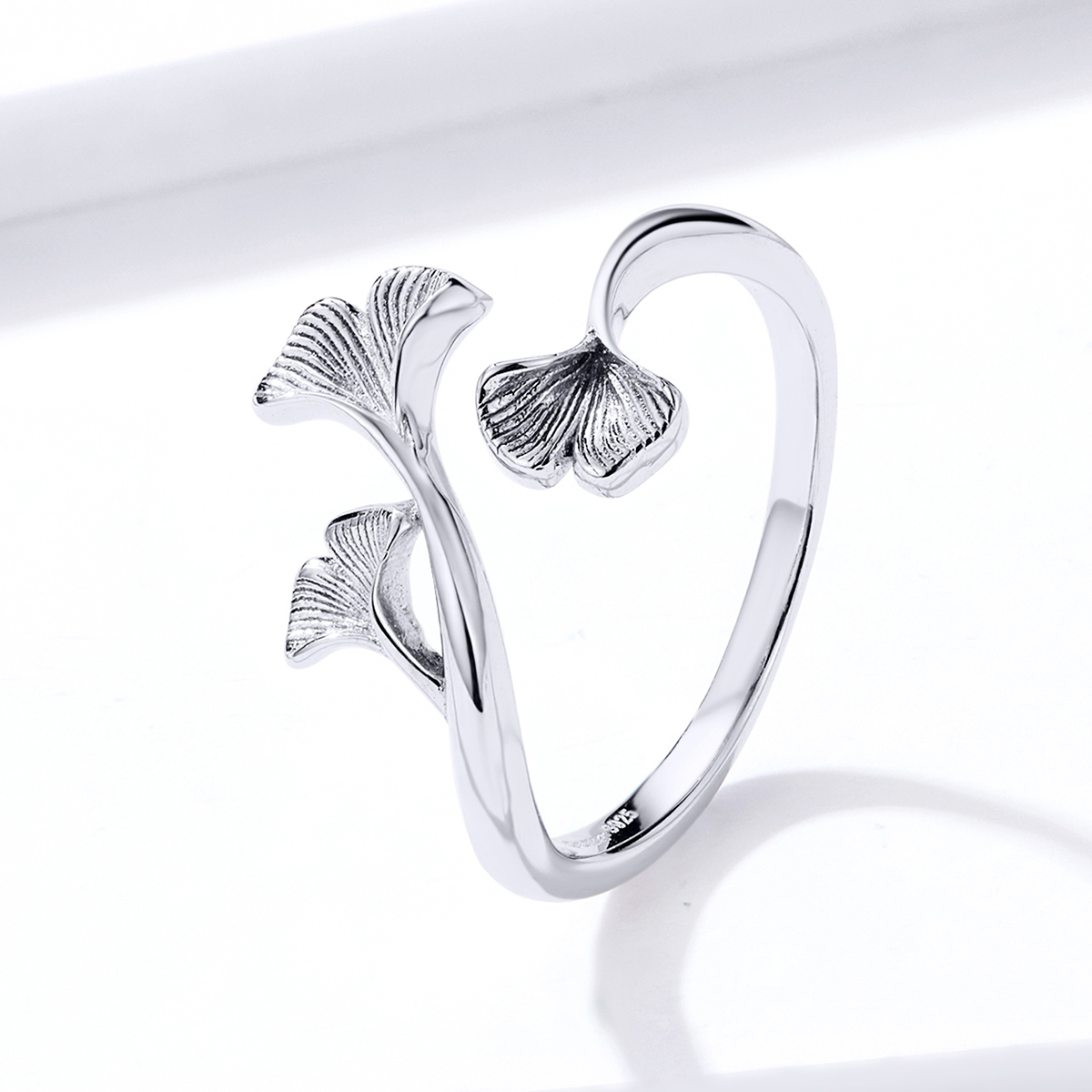 Ginkgo Leaf Ring