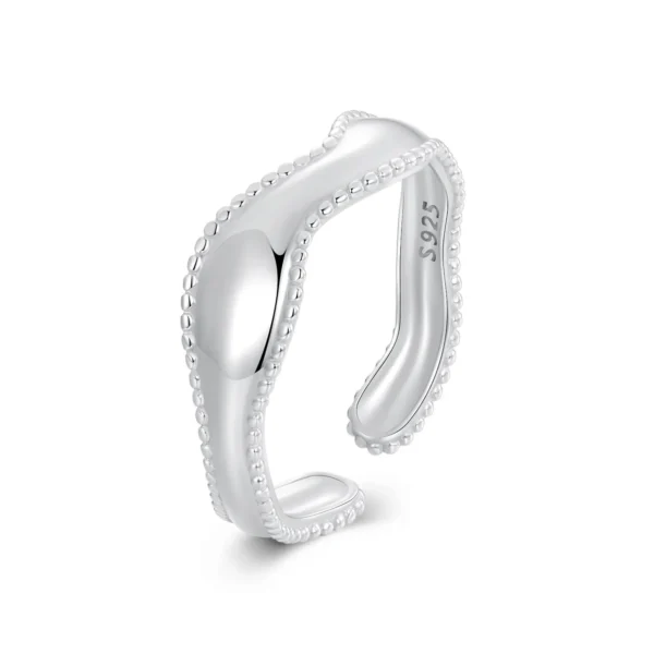 Solid Wave Ring